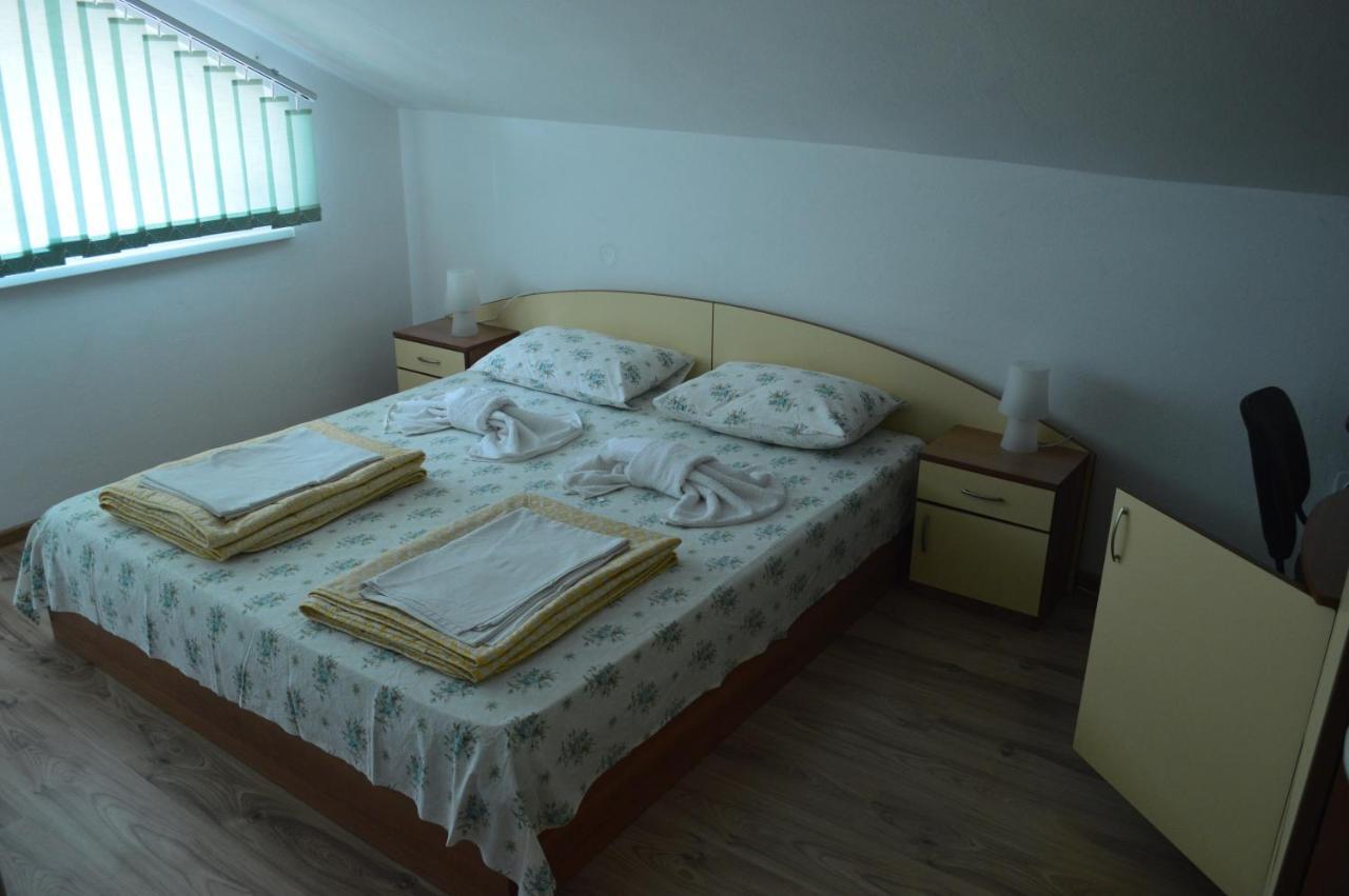 Hotel Yanis Chernomorets Exterior foto
