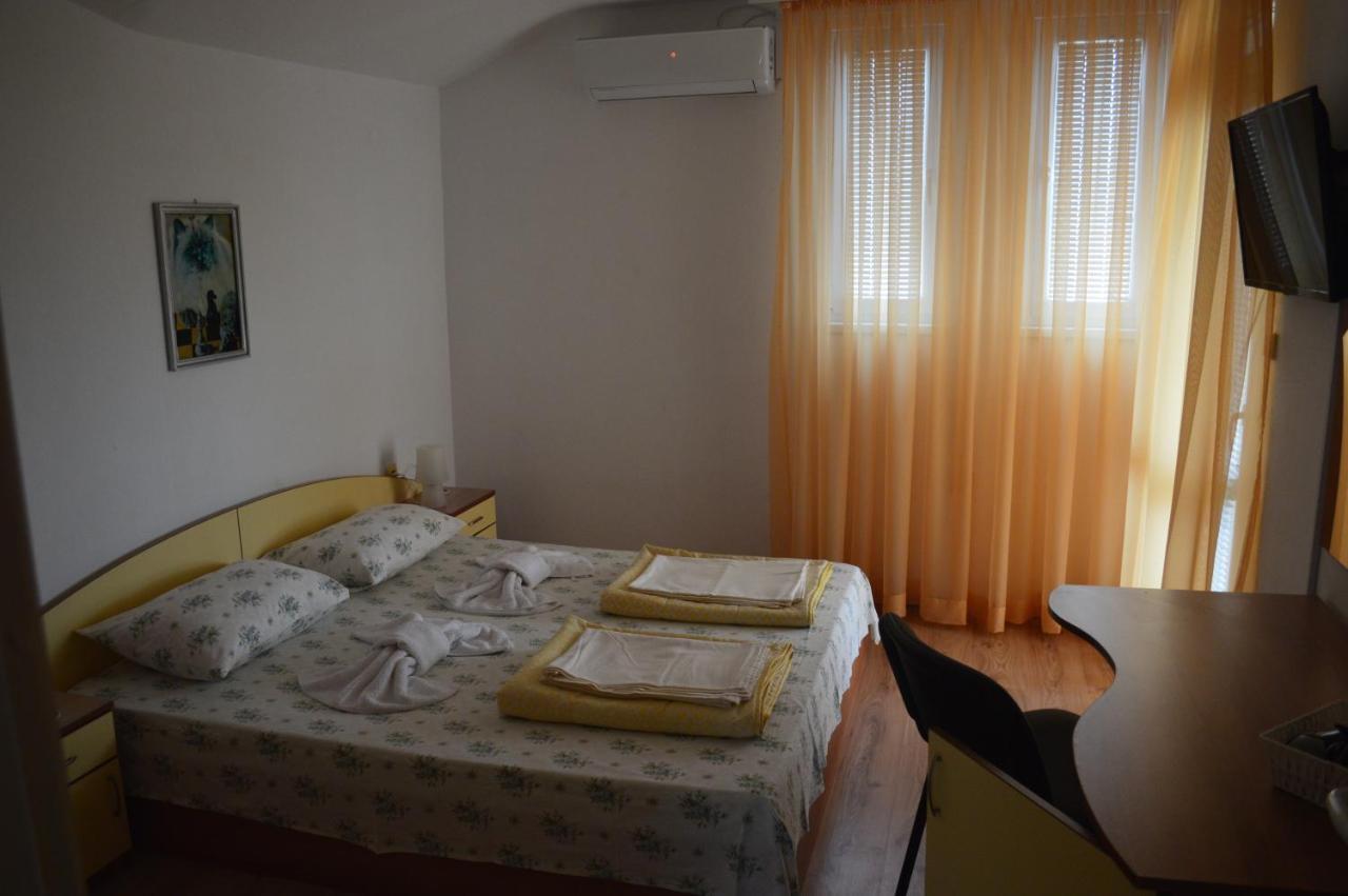 Hotel Yanis Chernomorets Exterior foto